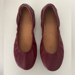 Tieks, Size 9, Cardinal Red